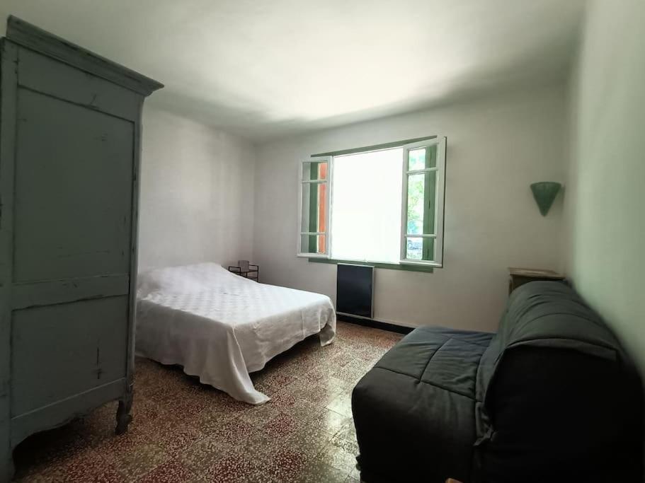 La Colline Aux Oiseaux, La Tranquillite Des Bois Villa Molieres-sur-Ceze Luaran gambar
